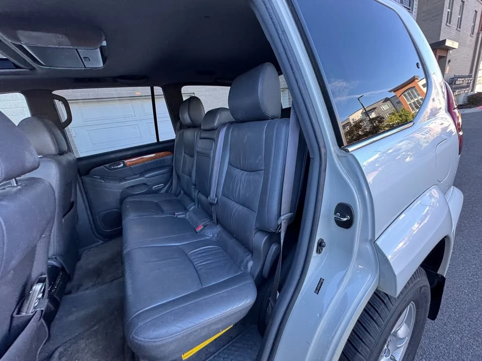 2007 Lexus GX 1st Gen - Image 16 of 20