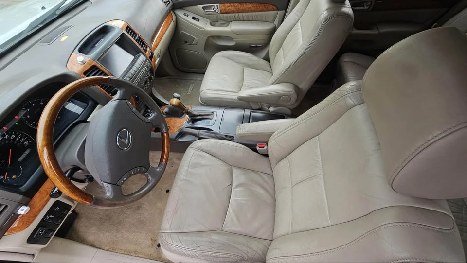 2007 Lexus GX 1st Gen - Image 8 of 13