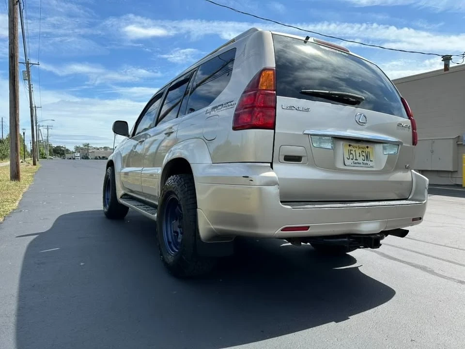 2007 Lexus GX 1st Gen - Image 3 of 16