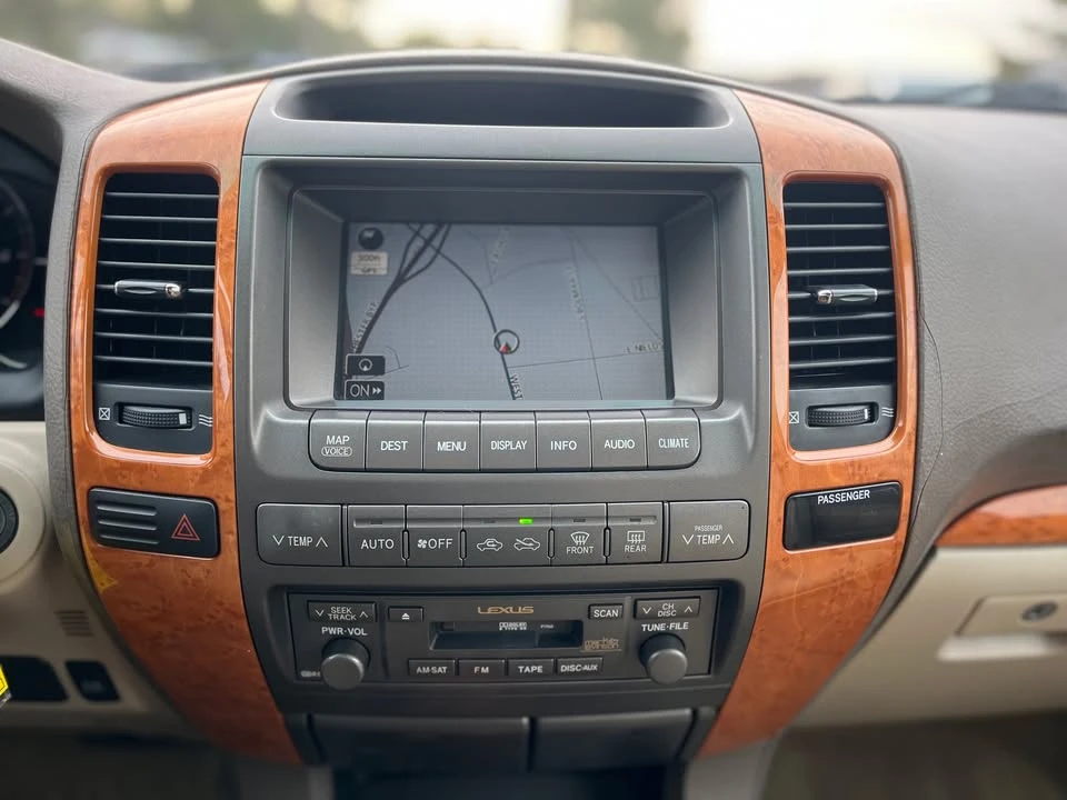 2007 Lexus GX 1st Gen - Image 16 of 20
