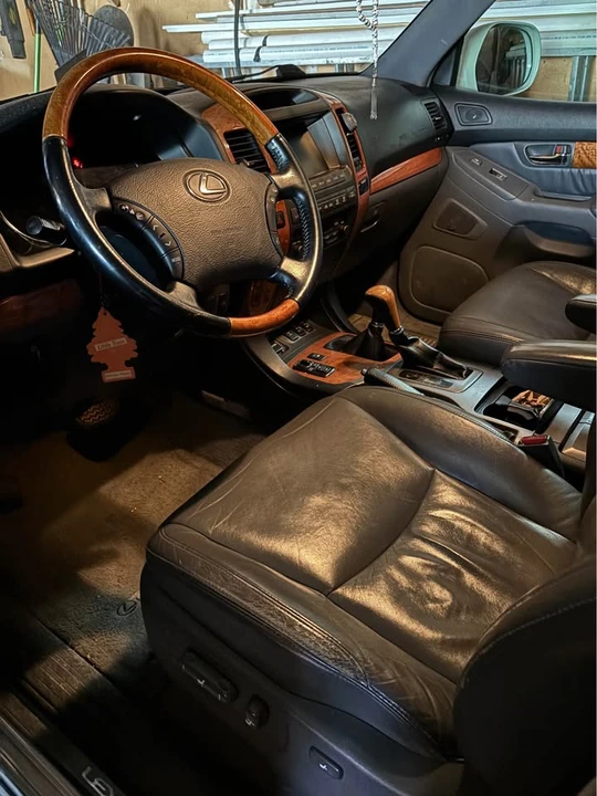 2007 Lexus GX 1st Gen - Image 3 of 3