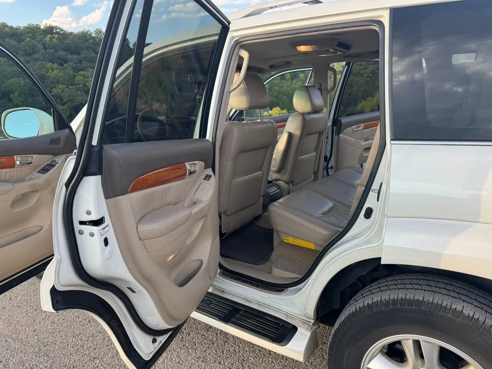 2007 Lexus GX 1st Gen - Image 7 of 9