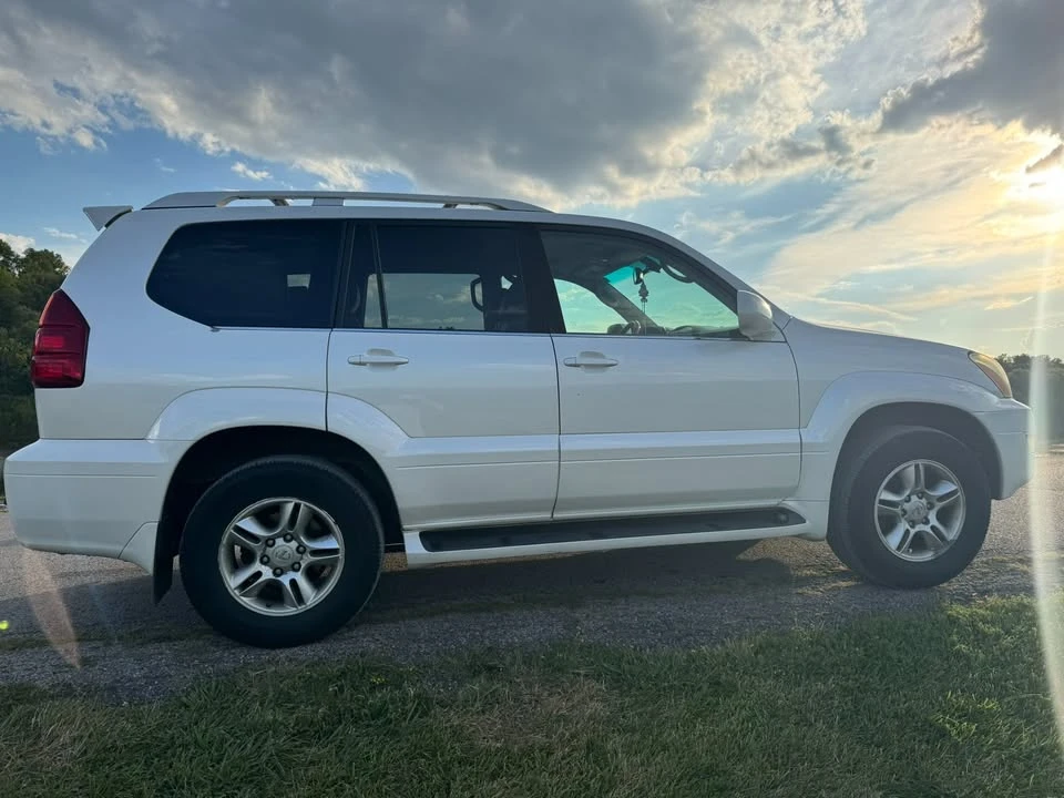 2007 Lexus GX 1st Gen - Image 4 of 9