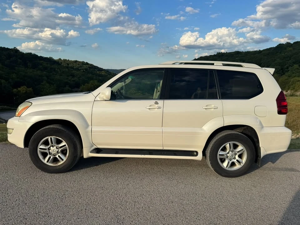 2007 Lexus GX 1st Gen - Image 2 of 9