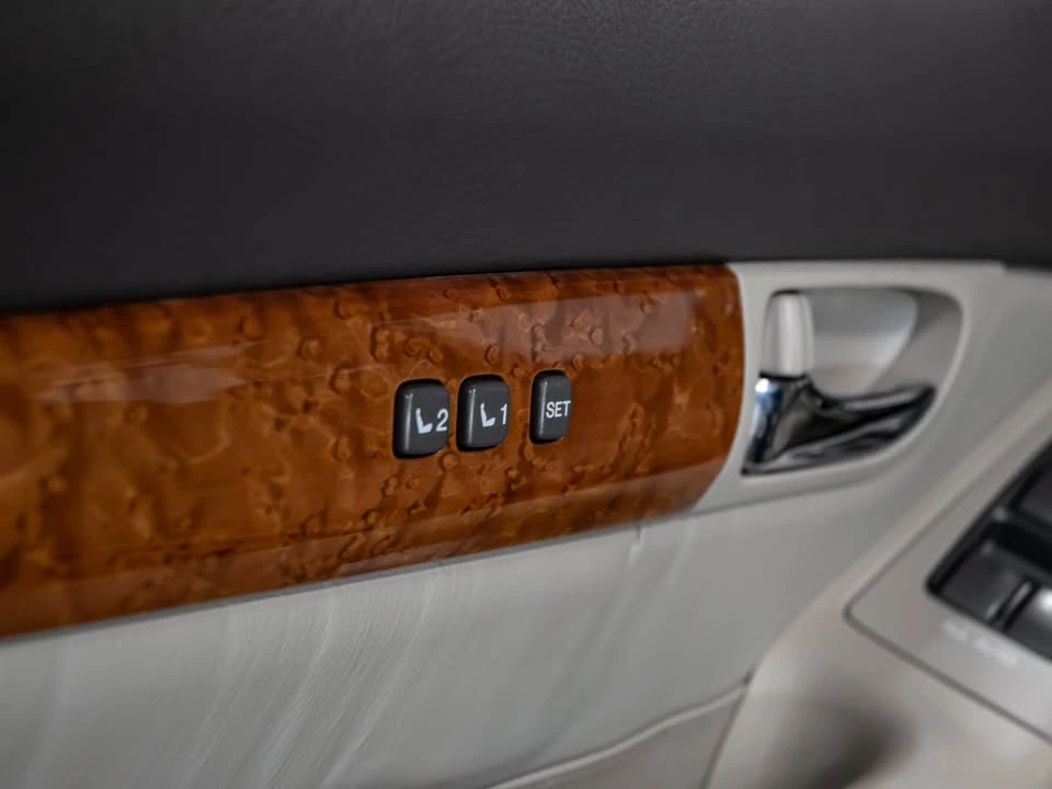 2007 Lexus GX 1st Gen - Image 11 of 17
