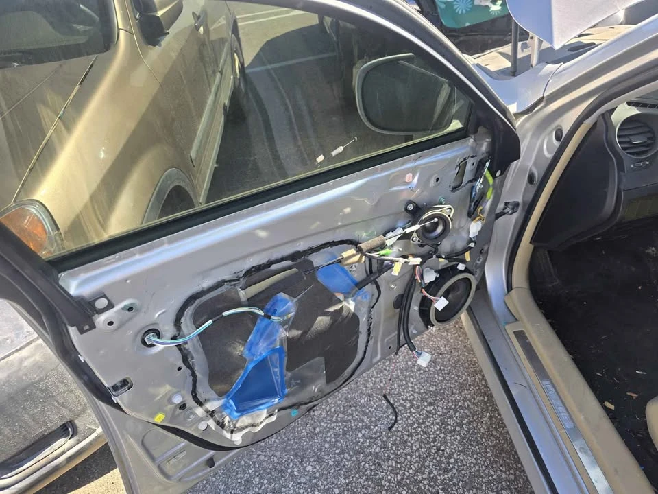 2007 Lexus IS 2nd Gen - Image 4 of 9