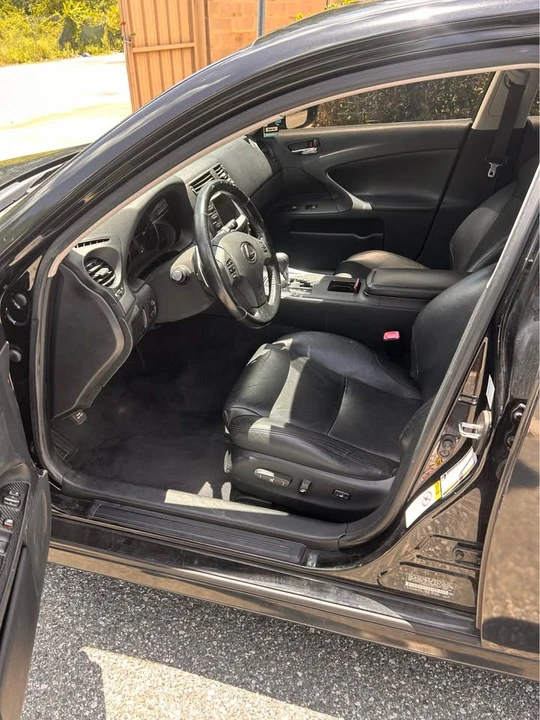 2007 Lexus IS 2nd Gen - Image 10 of 13