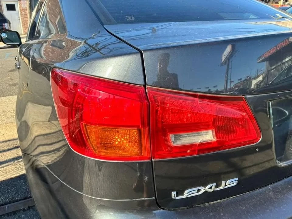 2007 Lexus IS 2nd Gen - Image 10 of 19