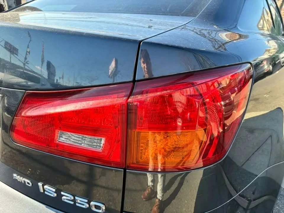2007 Lexus IS 2nd Gen - Image 16 of 19