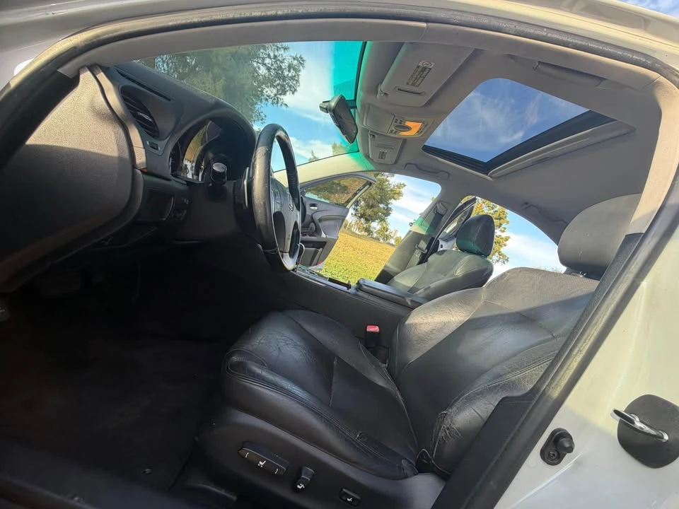 2007 Lexus IS 2nd Gen - Image 8 of 12