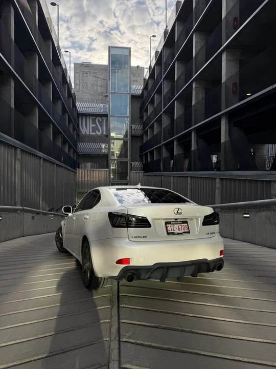 2007 Lexus IS 2nd Gen - Image 11 of 16