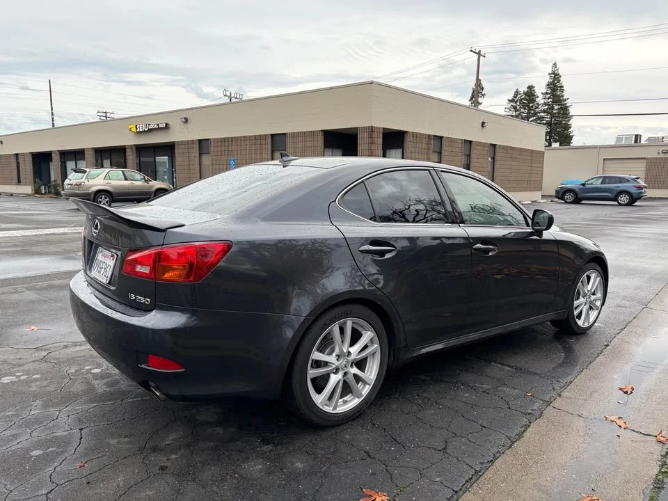 2007 Lexus IS 2nd Gen - Image 4 of 9
