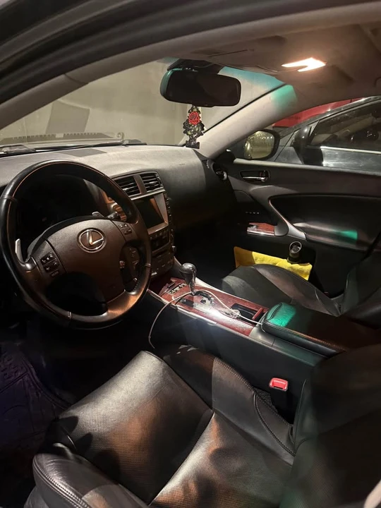 2007 Lexus IS 2nd Gen - Image 4 of 7