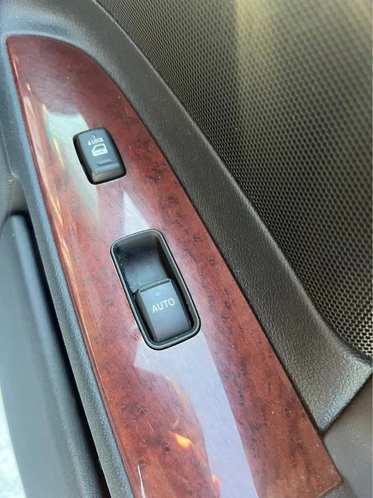 2007 Lexus IS 2nd Gen - Image 14 of 20