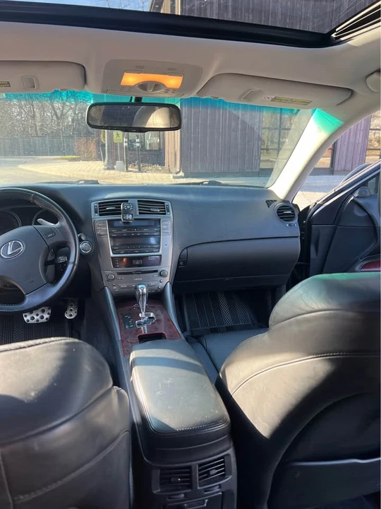 2007 Lexus IS 2nd Gen - Image 12 of 20