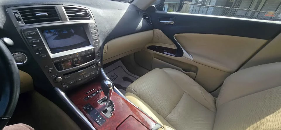 2007 Lexus IS 2nd Gen - Image 10 of 13
