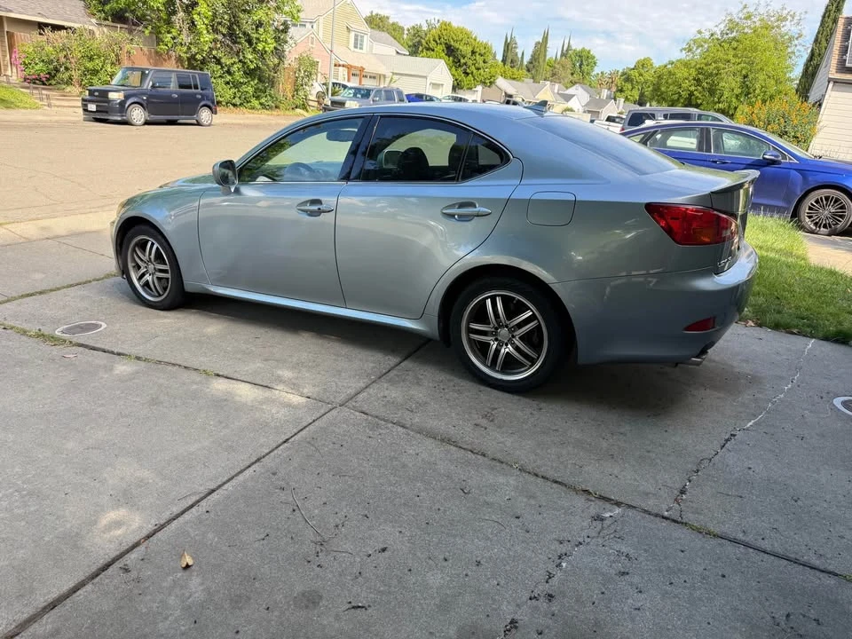 2007 Lexus IS 2nd Gen - Image 2 of 6