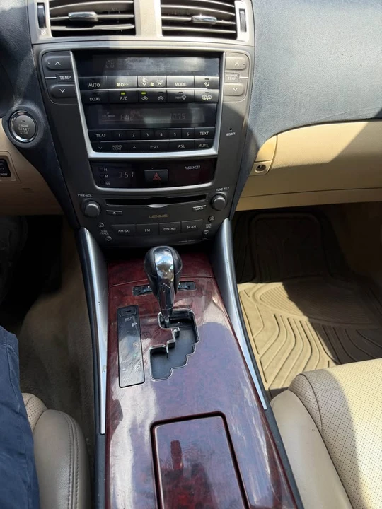2007 Lexus IS 2nd Gen - Image 7 of 15