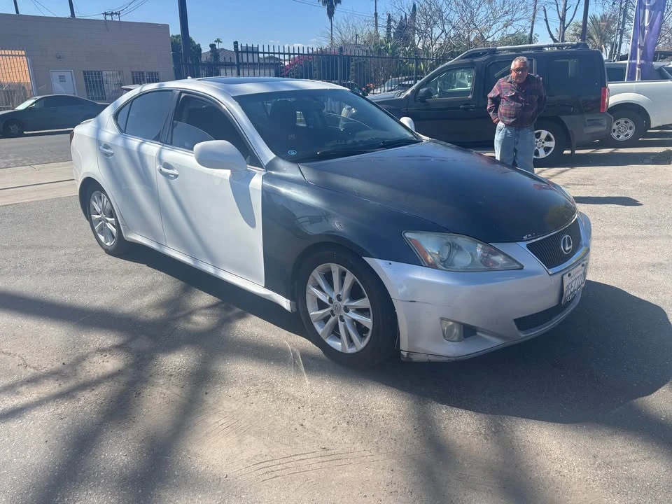 2007 Lexus IS 2nd Gen - Image 2 of 10