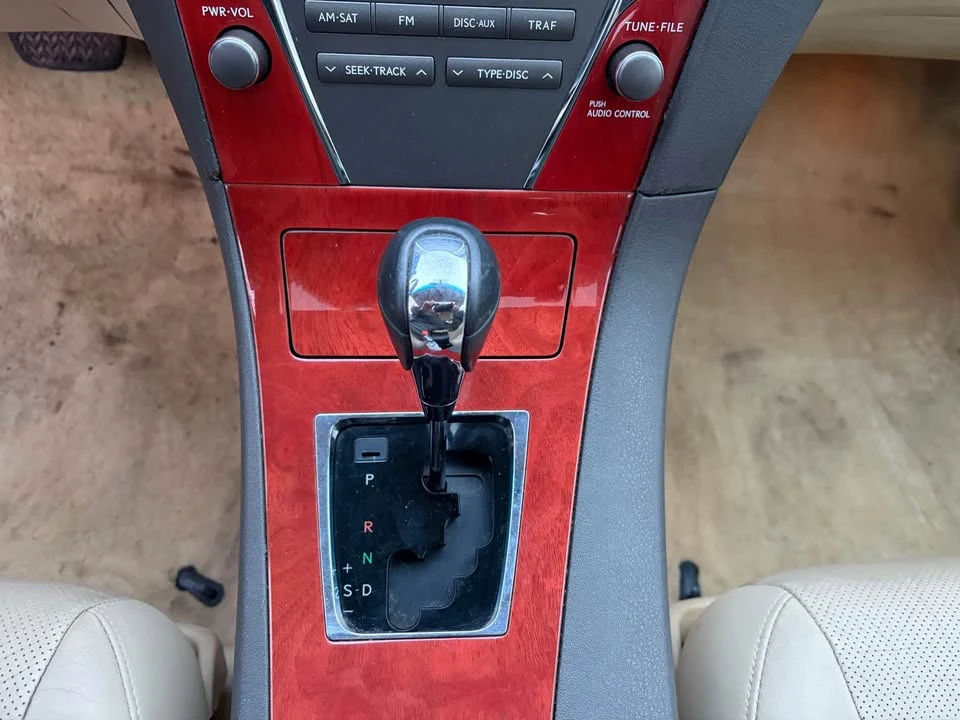2007 Lexus IS 2nd Gen - Image 12 of 15