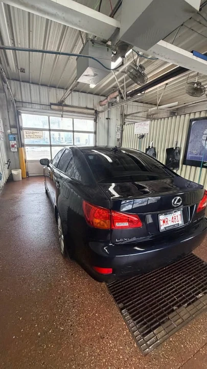 2007 Lexus IS 2nd Gen - Image 4 of 10