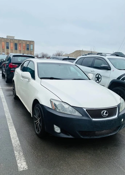 2007 Lexus IS 2nd Gen - Image 2 of 3