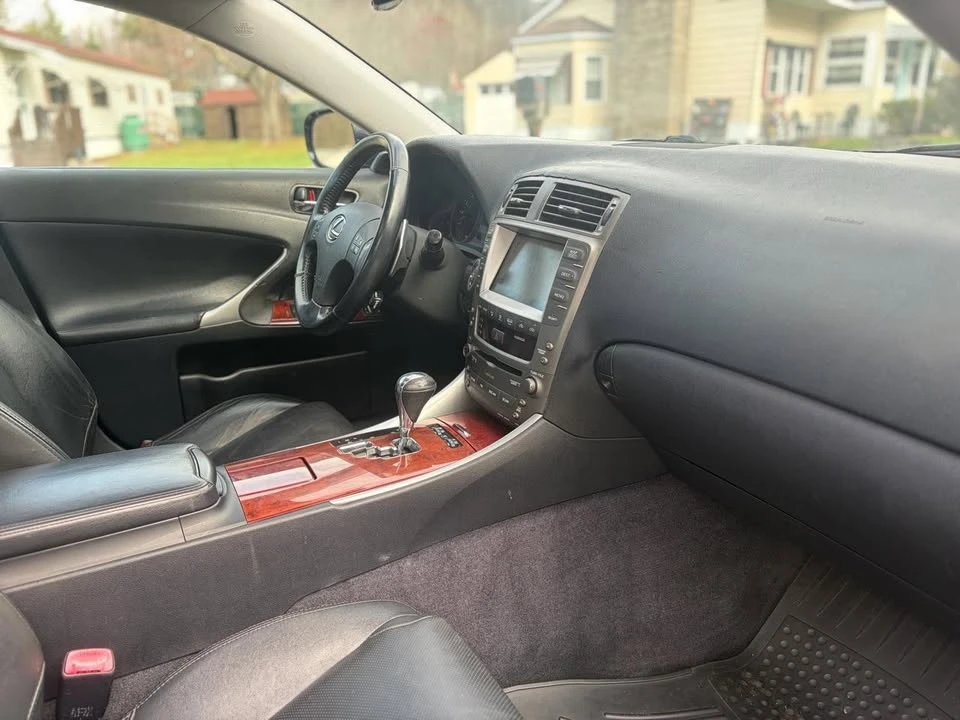 2007 Lexus IS 2nd Gen - Image 11 of 16