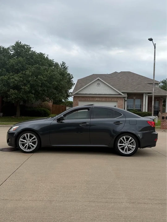 2007 Lexus IS 2nd Gen - Image 3 of 15