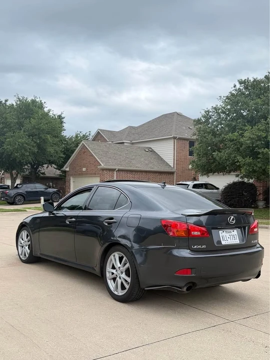 2007 Lexus IS 2nd Gen - Image 4 of 15