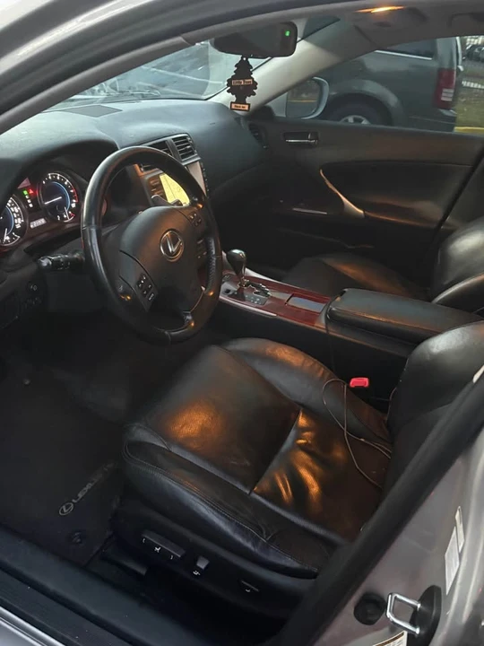 2007 Lexus IS 2nd Gen - Image 6 of 6