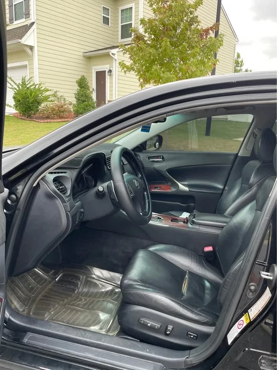 2007 Lexus IS 2nd Gen - Image 5 of 7