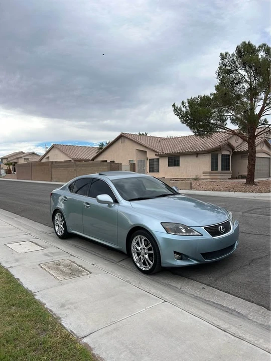 2007 Lexus IS 2nd Gen - Image 2 of 5
