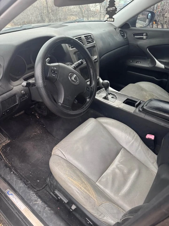 2007 Lexus IS 2nd Gen - Image 5 of 7