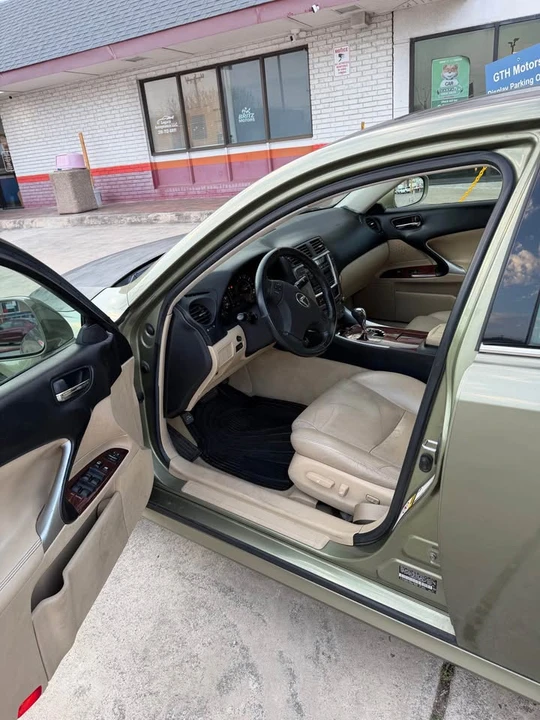 2007 Lexus IS 2nd Gen - Image 4 of 20