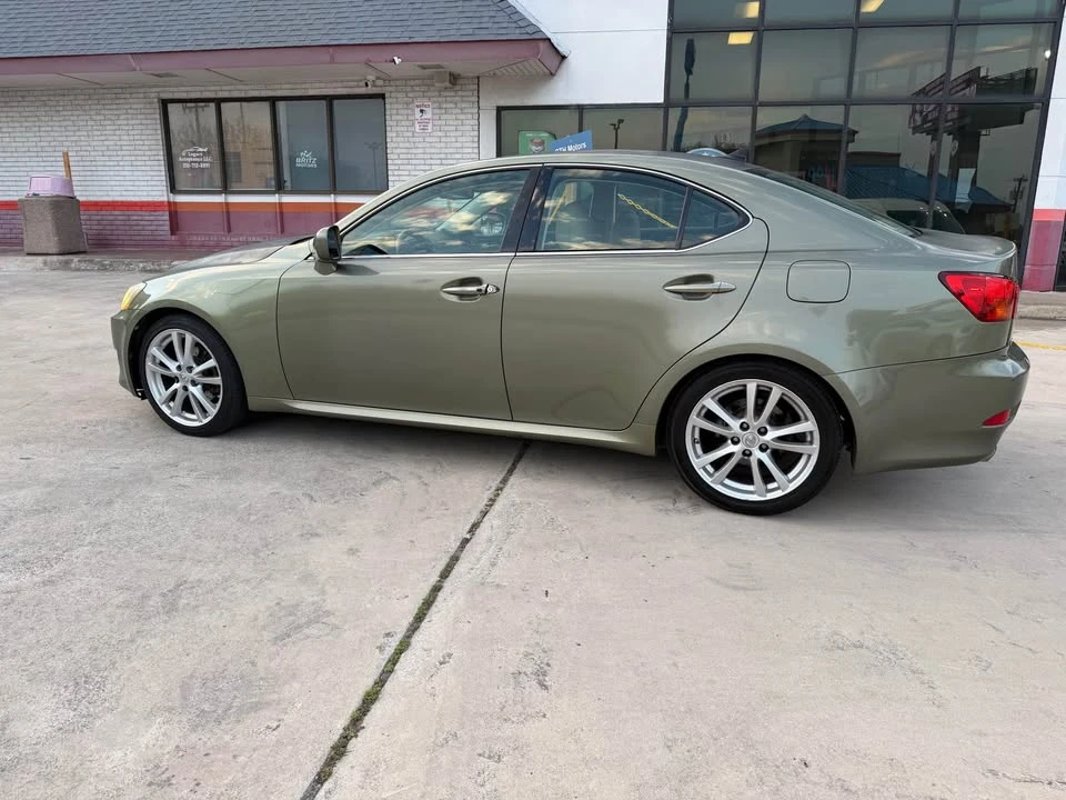 2007 Lexus IS 2nd Gen - Image 3 of 20
