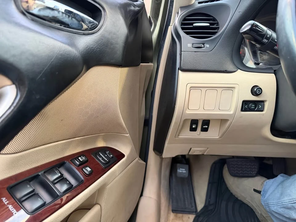 2007 Lexus IS 2nd Gen - Image 18 of 20