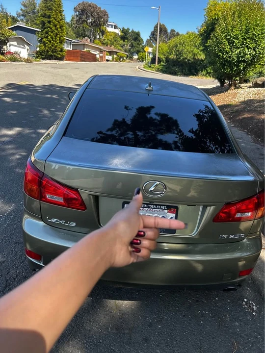 2007 Lexus IS 2nd Gen - Image 2 of 10
