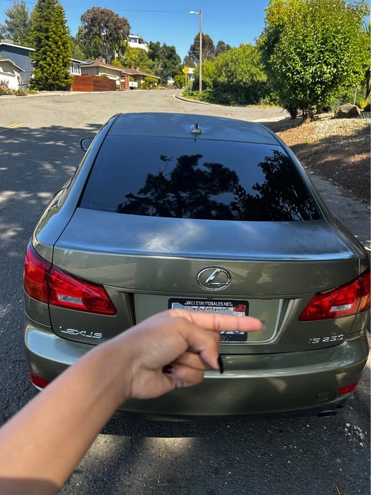 2007 Lexus IS 2nd Gen - Image 4 of 10
