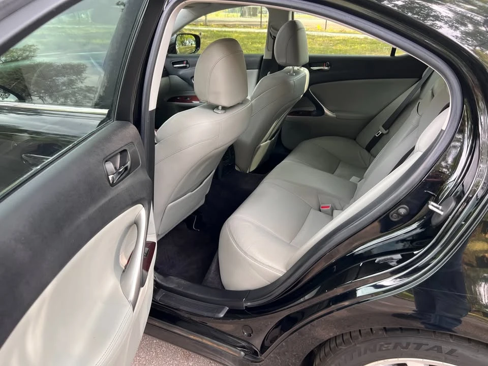 2007 Lexus IS 2nd Gen - Image 16 of 19