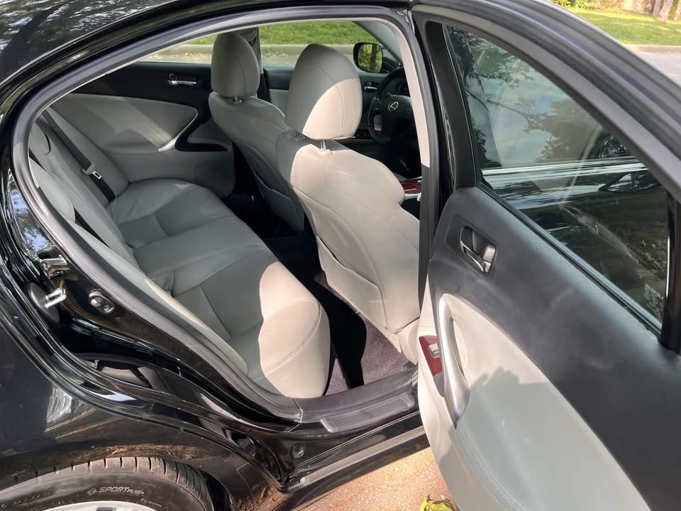 2007 Lexus IS 2nd Gen - Image 17 of 19