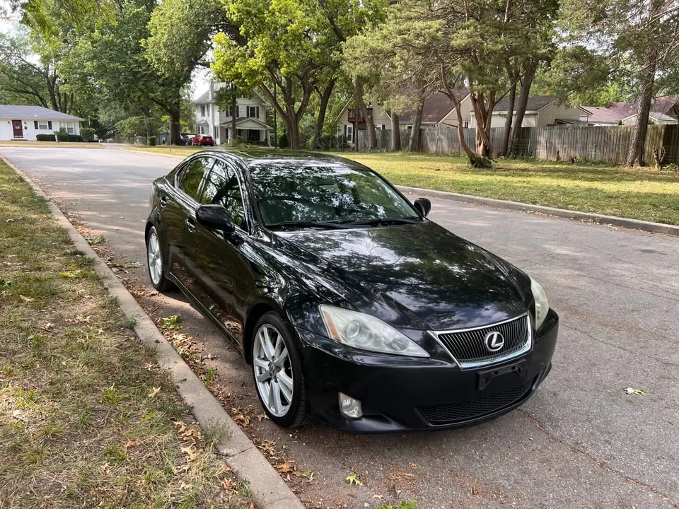 2007 Lexus IS 2nd Gen - Image 8 of 19