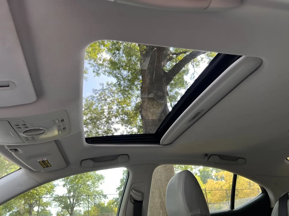 2007 Lexus IS 2nd Gen - Image 14 of 19