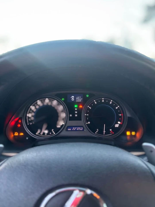 2007 Lexus IS 2nd Gen - Image 10 of 12