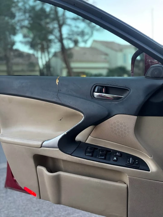 2007 Lexus IS 2nd Gen - Image 9 of 12