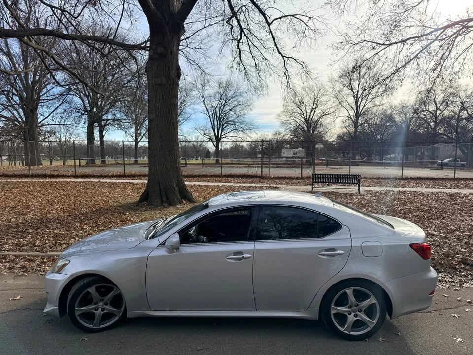 2007 Lexus IS 2nd Gen - Image 3 of 15