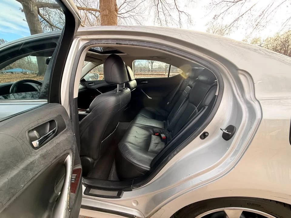 2007 Lexus IS 2nd Gen - Image 11 of 15