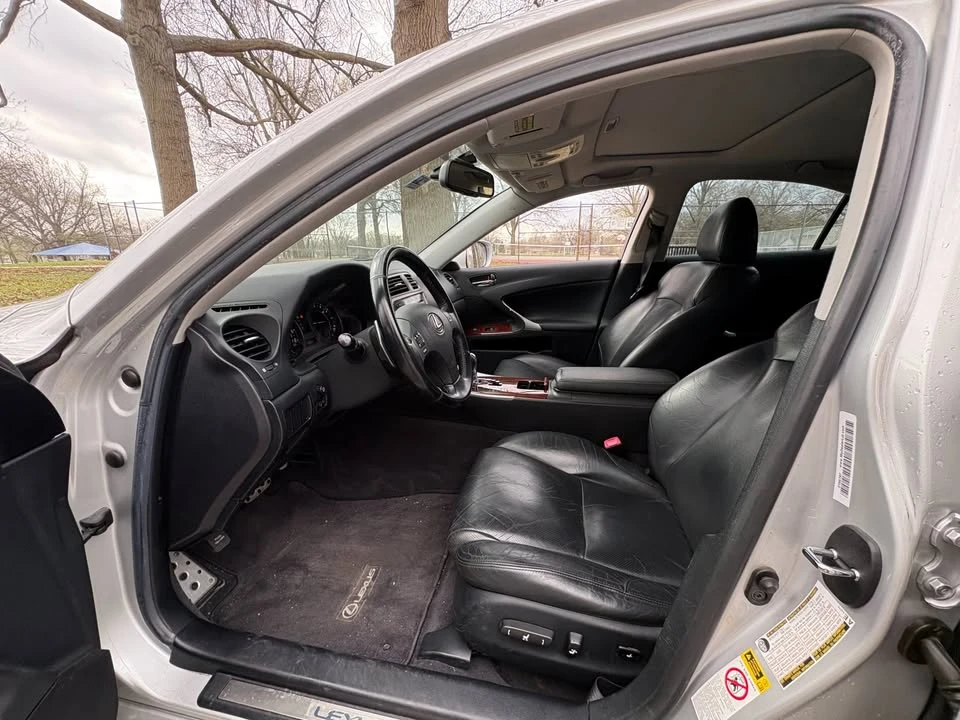 2007 Lexus IS 2nd Gen - Image 10 of 20