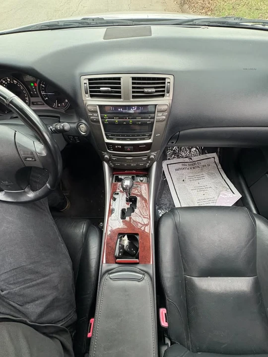 2007 Lexus IS 2nd Gen - Image 15 of 20