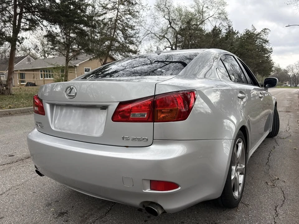 2007 Lexus IS 2nd Gen - Image 6 of 20