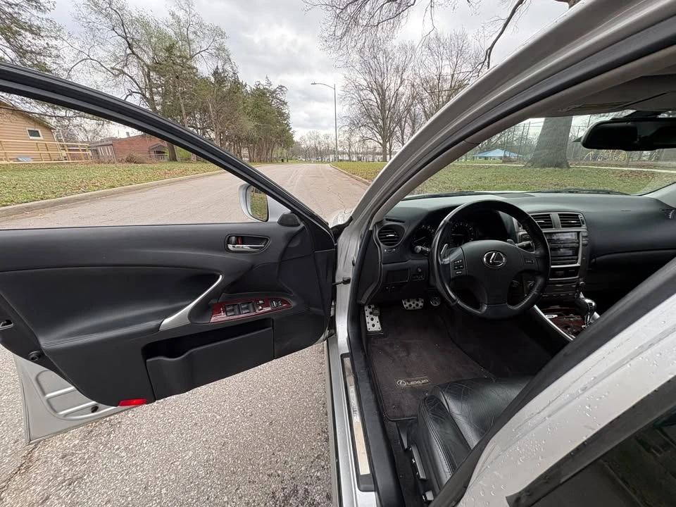 2007 Lexus IS 2nd Gen - Image 9 of 20